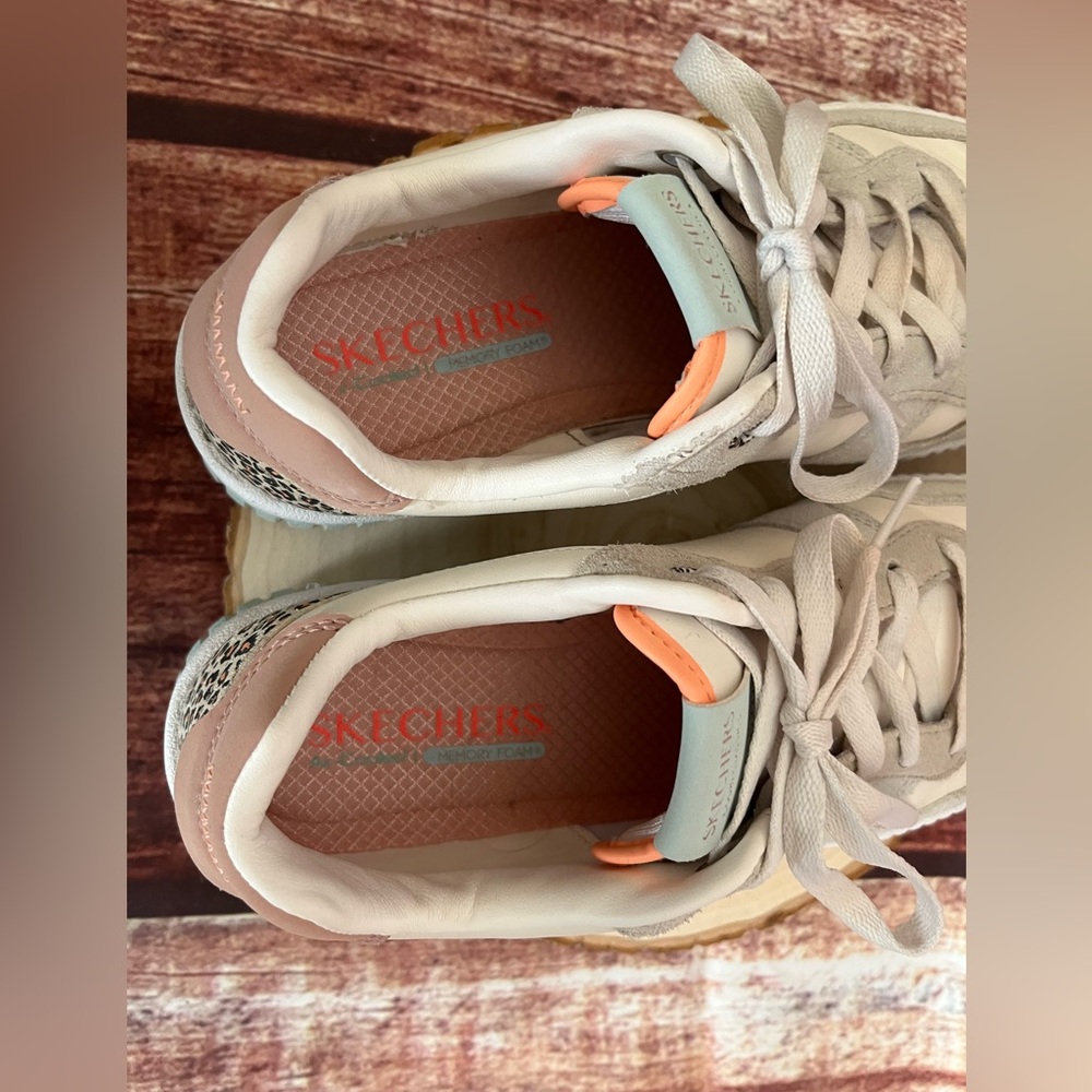 Skechers | Women's Jade Feline Instinct Sneakers - Picture 6 of 11